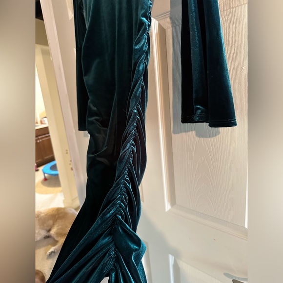 Emerald Green My Bump Maternity Dress - Picture 2 of 3